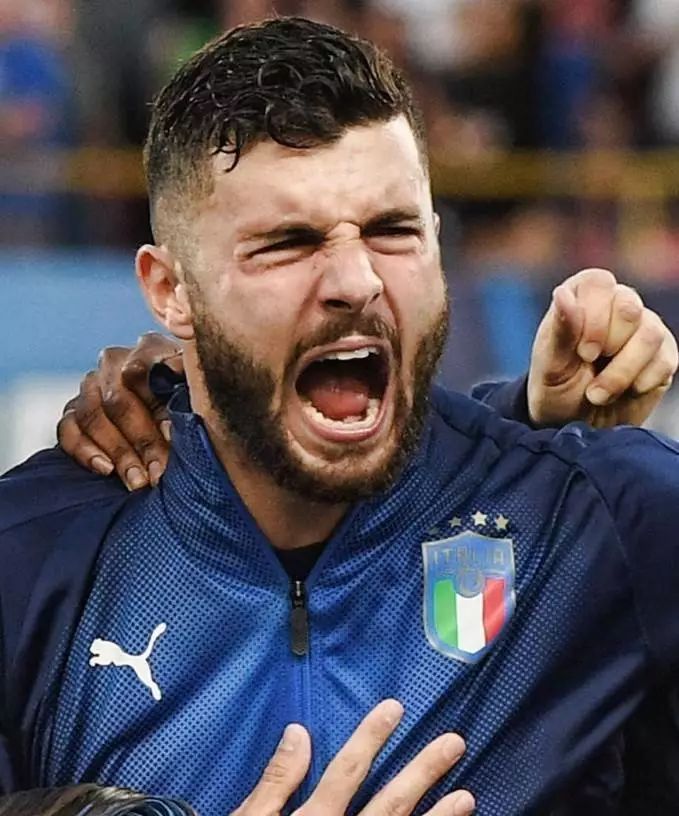 到更衣室的 到更衣室的