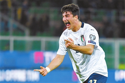 同台共舞 同台共舞